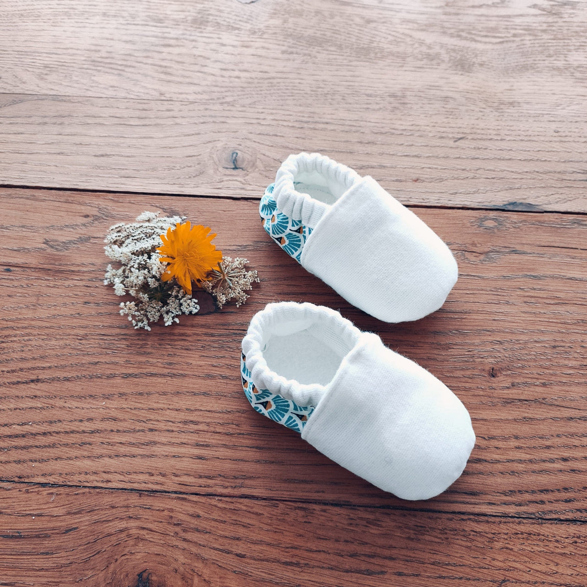 Chaussons Naissance Lilliputiens – Pour Bébé 0-3 Mois – Multicolore – Neufs Sous Emballage