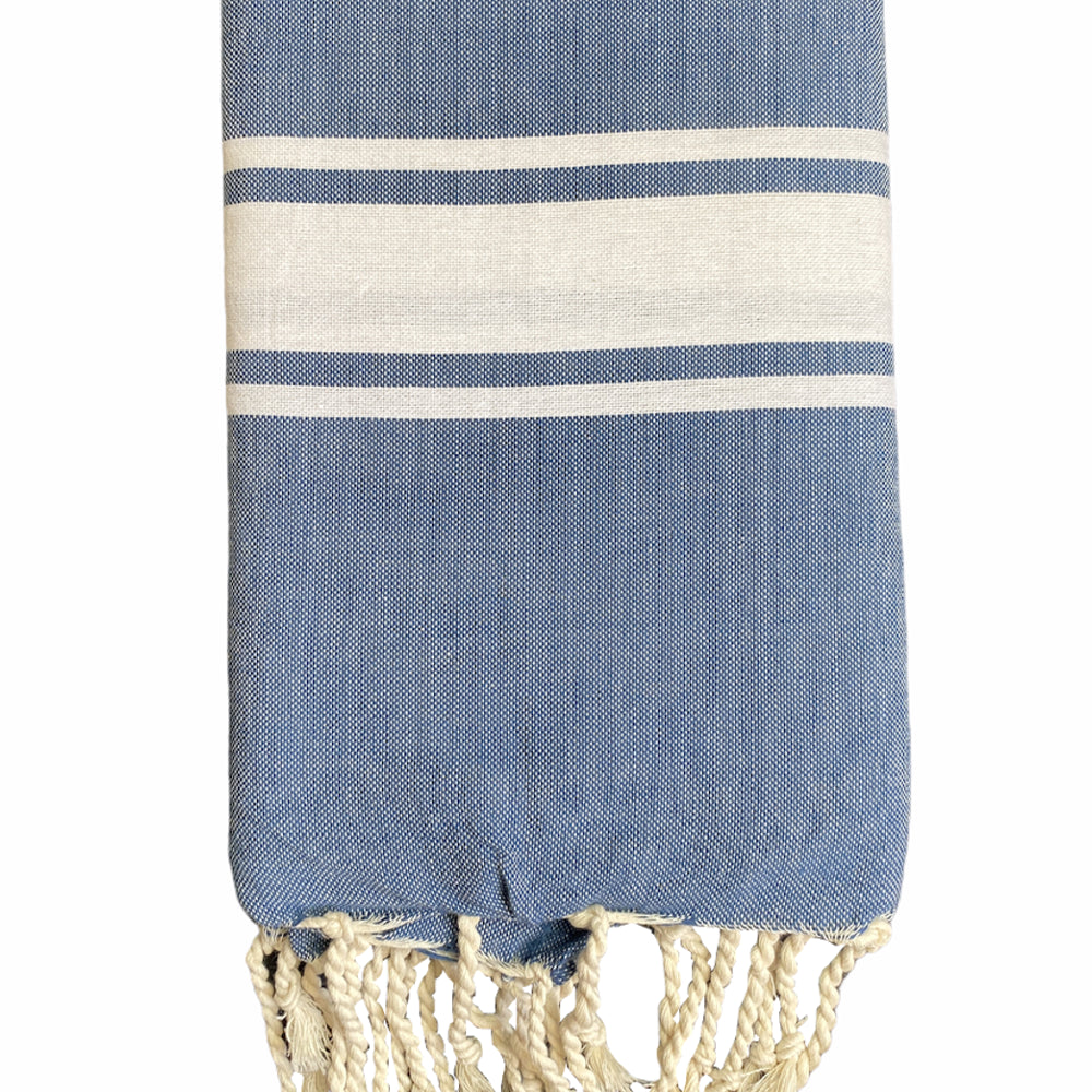 fouta-bleu-dur-personnalisation-plage-soleil-bronzage-frange-artisanal