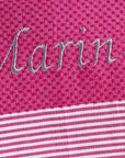 fouta-nid-d-abeille-rayé-fuschia-plage-soleil-serviette-mer-personnalisable-texte-prenom-cadeau-adulte-unique