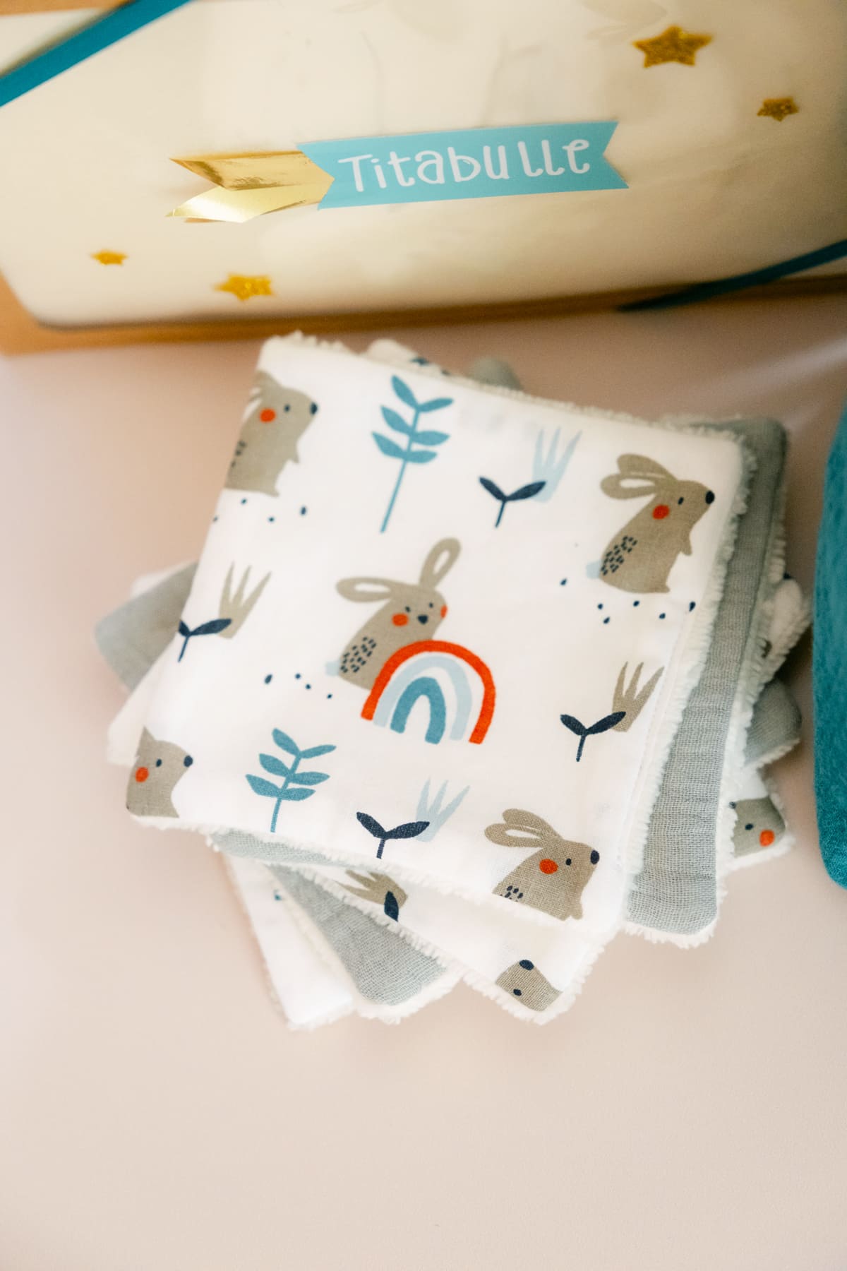 Personalized basket + Reusable wipes