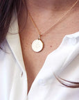 Personalized ivory medal necklace - Enameled pearl chain - Gold plated